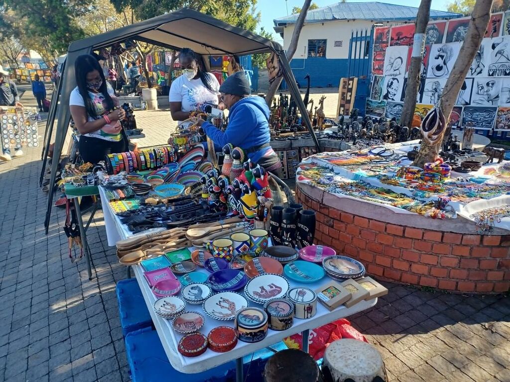 Curio market