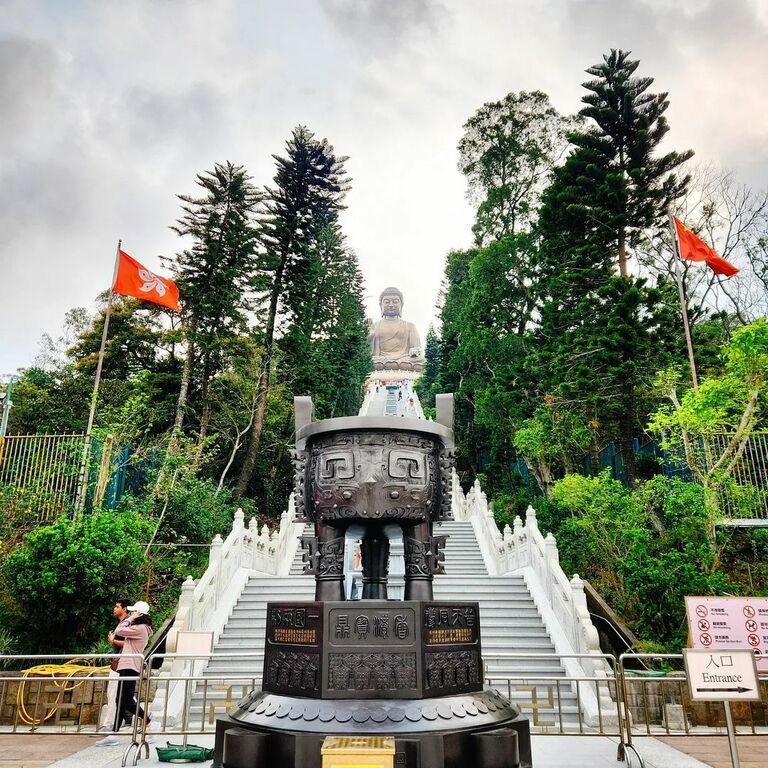 Tian Tan Buddha, Hong Kong