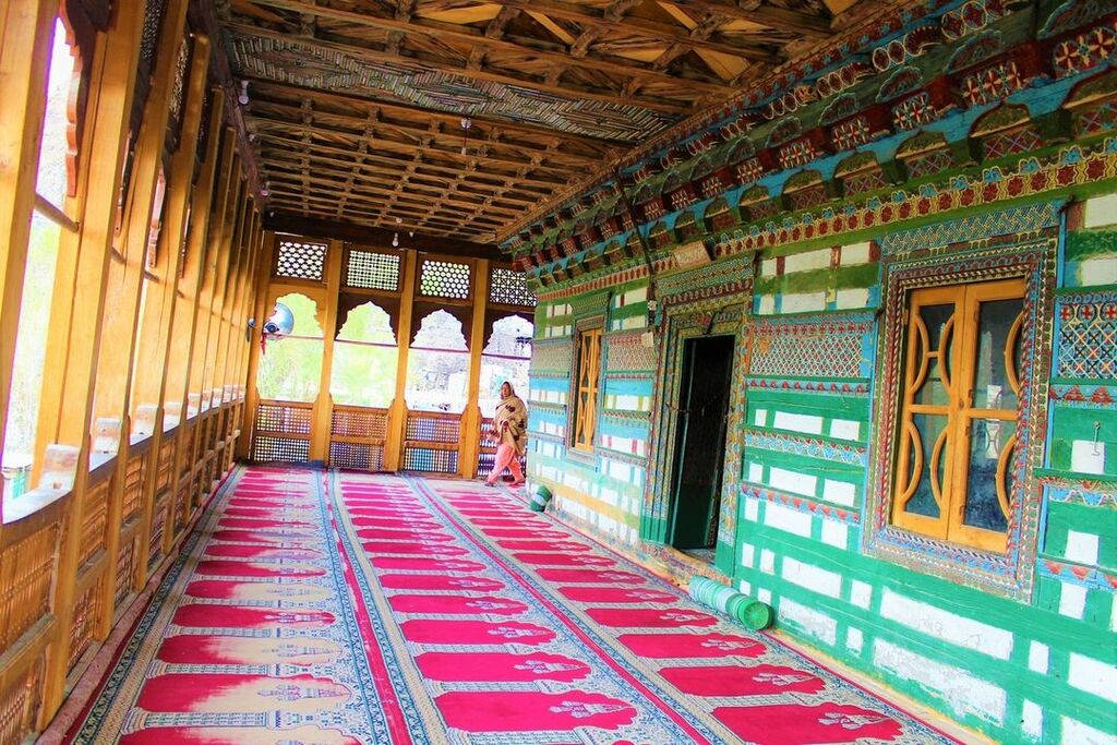 Chaqchan Mosque