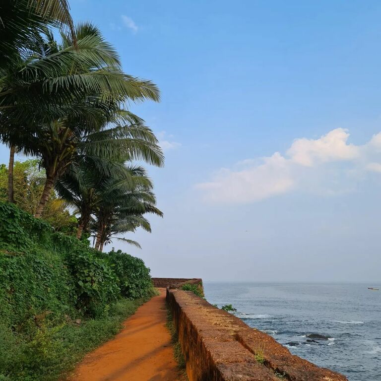 Sinquerim Beach