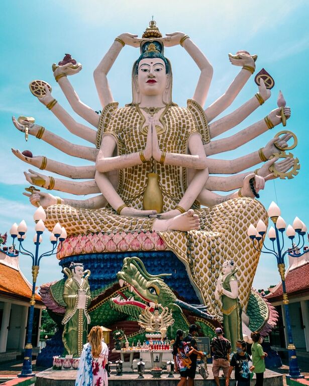 Wat Plai Laem