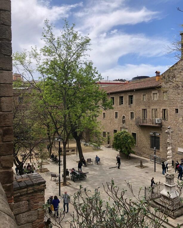 Old Hospital de la Santa Creu