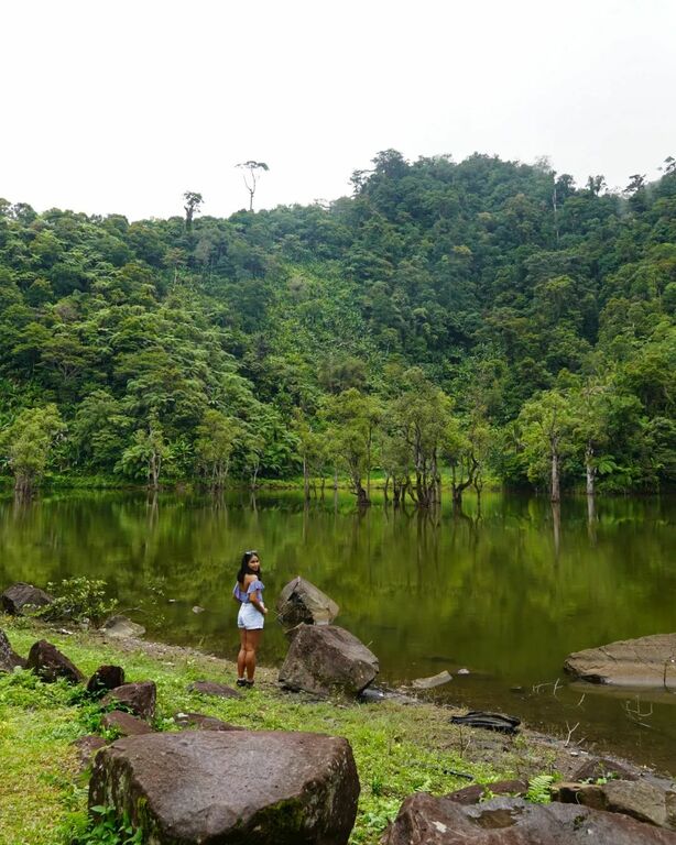 Balinsasayao Lake