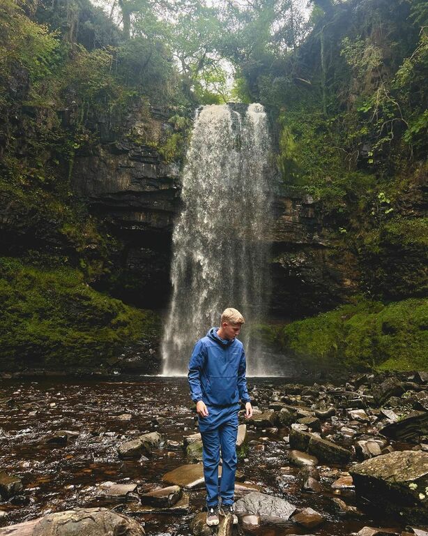 Henryhd Falls