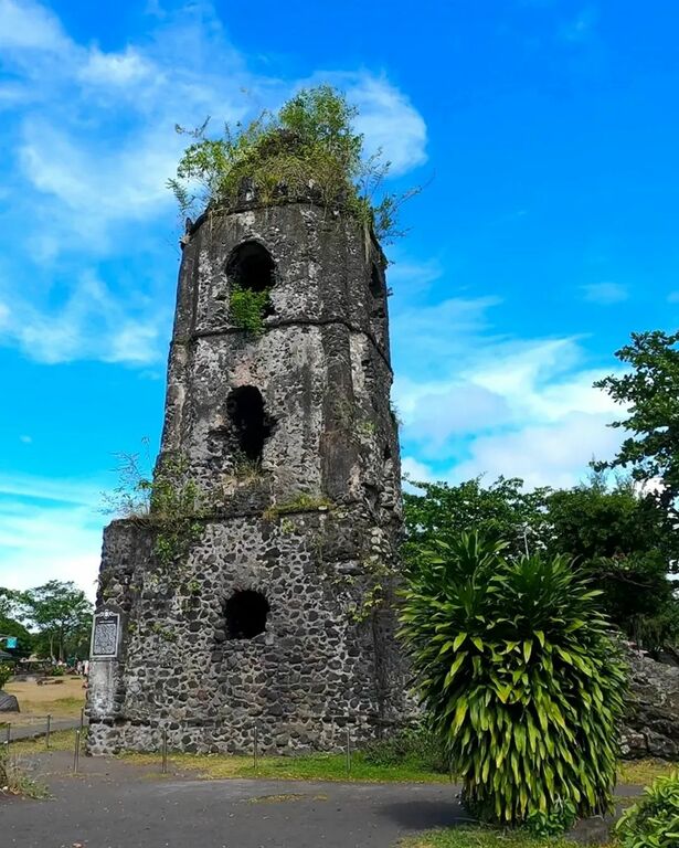 Cagsawa Ruins
