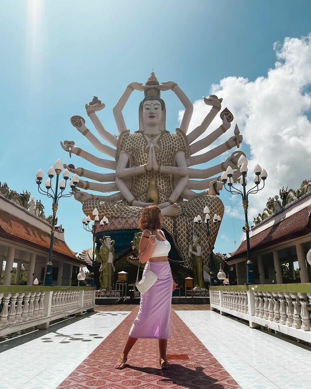 Wat Plai Laem