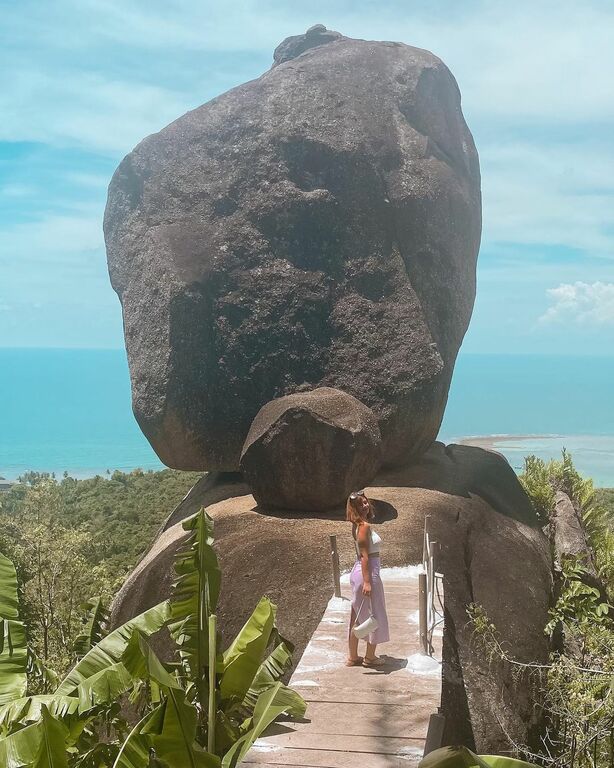 Overlap Stone