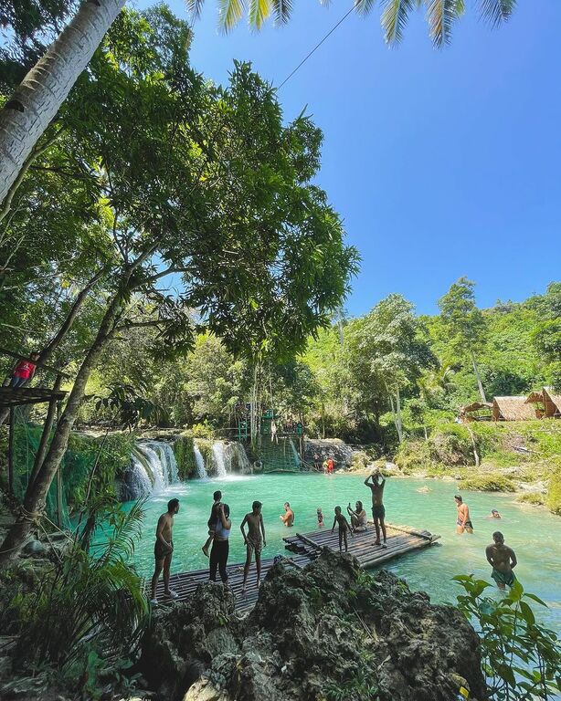 Cambugahay Falls