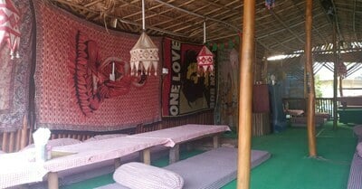 Harry's Cafe, Laxman Jhula