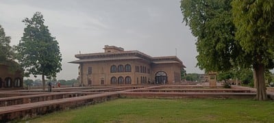 Deeg Palace