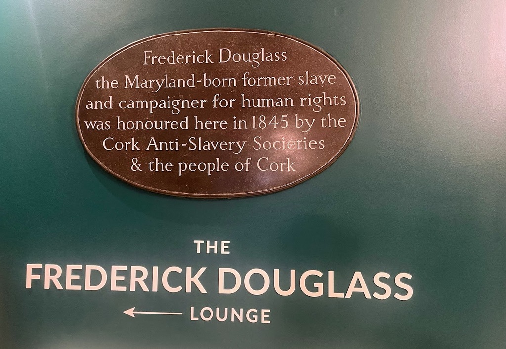 Way to the Frederik Douglass lounge