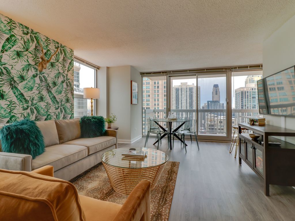 10 Best Vrbo Vacation Rentals In River North, Chicago, Trip101