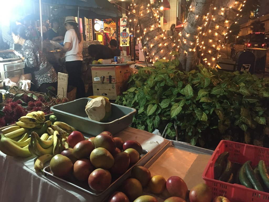 Visit The Intimate King’s Village Farmers Market In Waikiki Trip101