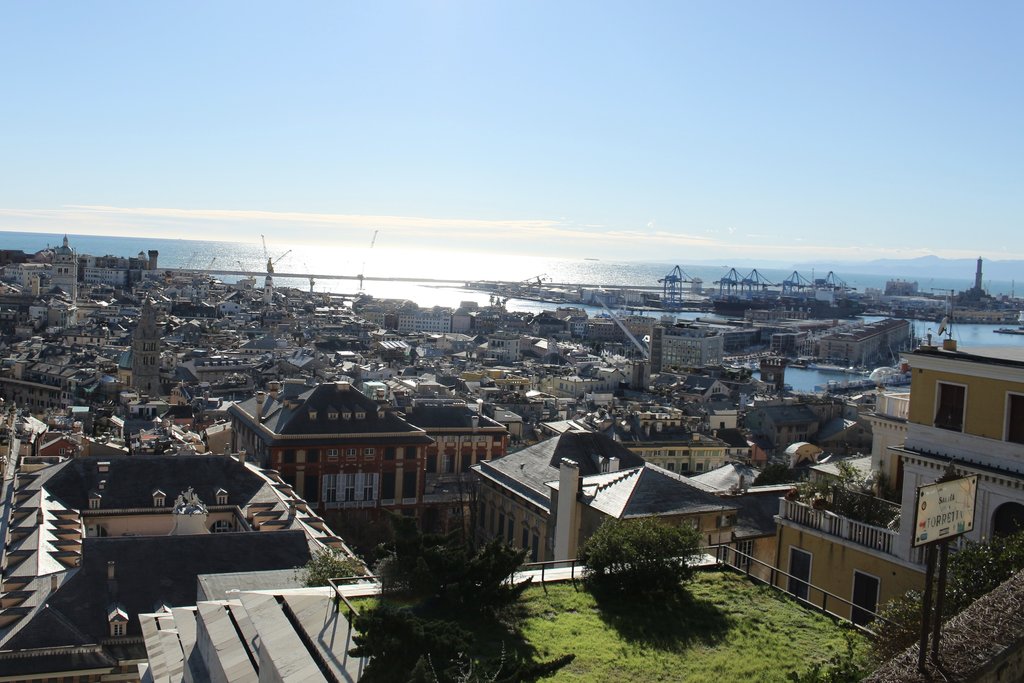 Explore The Hidden Gems Of Genoa With A Free Walking Tour | Trip101
