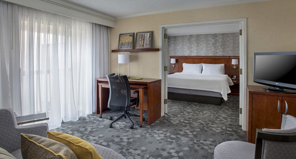 Check In: 10 Best Hotels Near Philadelphia Airport - Updated | Trip101