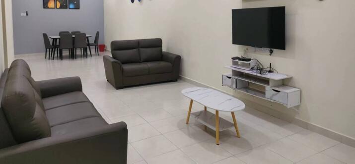 airbnb Sitiawan