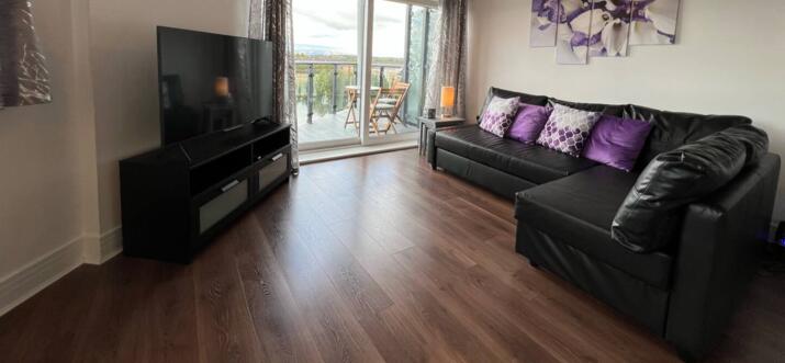 airbnb Renfrew