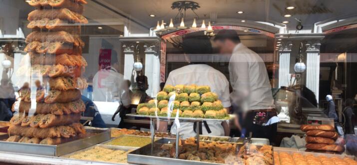 What To Eat In Istanbul: 6 Iconic Eats