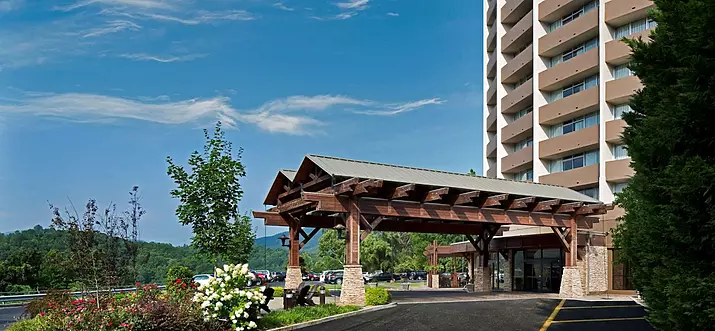 9 Best Hotels With Fireplaces In Gatlinburg, Tennessee
