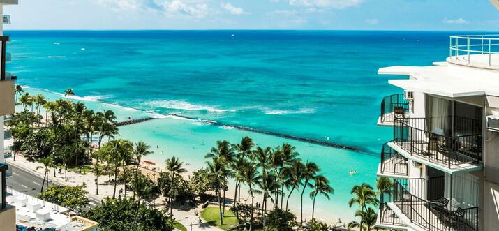 hotels with free parking in honolulu