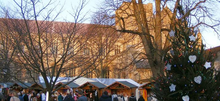 christmas markets in winchester