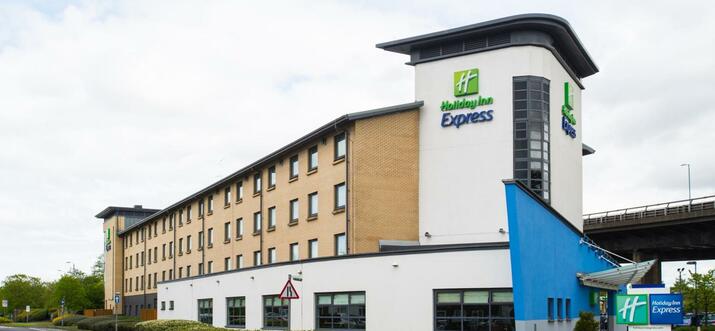 airport hotels with parking glasgow