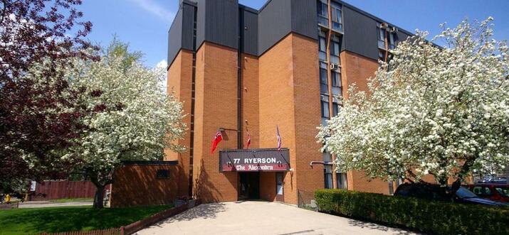 toronto hotels near kensington market