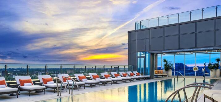 toronto hotels near budweiser stage