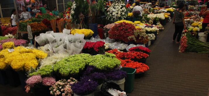 night markets in manila