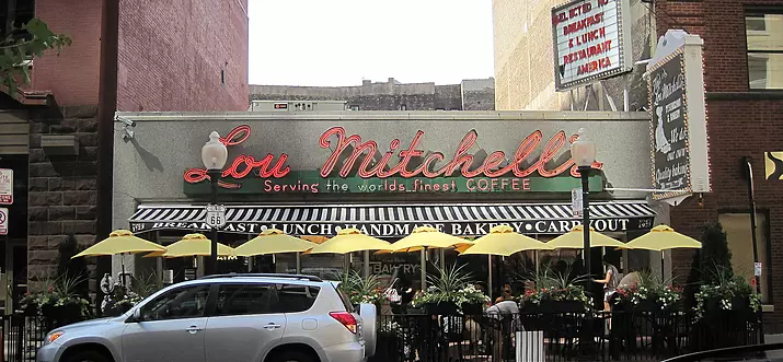 The 5 Best Kid-Friendly Restaurants In Downtown Chicago, Illinois