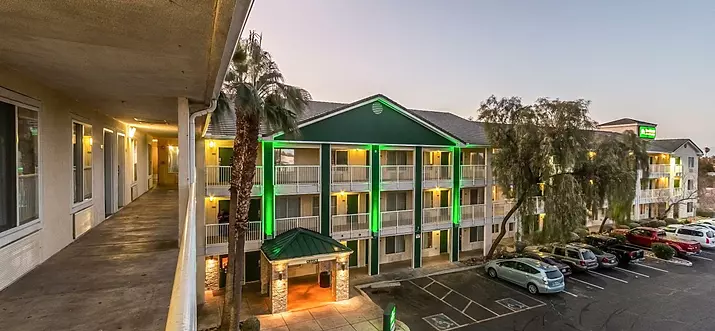 10 Best Hotels With In-Room Kitchen In Phoenix, Arizona