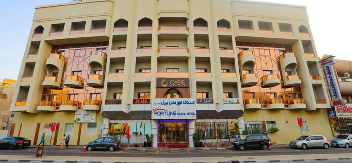 cheap hotels in dubai with swimming pool