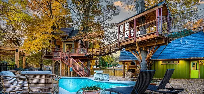 13 Best Treehouse Hotels And Cabins In Eureka Springs, Arkansas