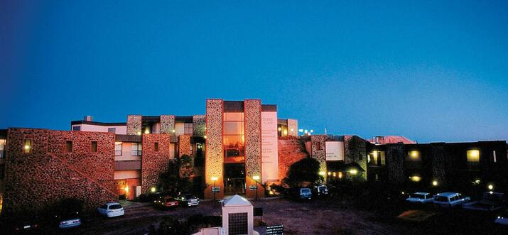 underground hotels in coober pedy