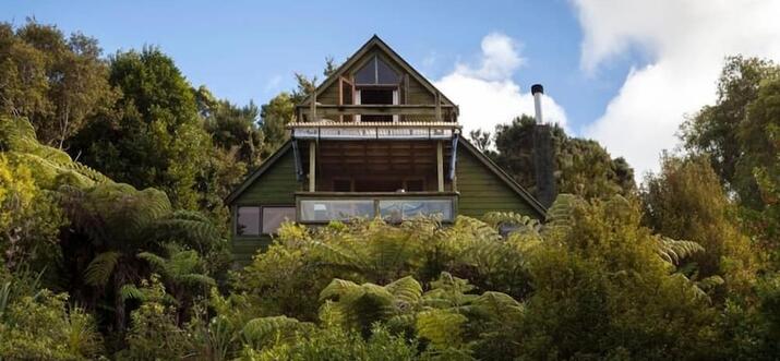 book a bach bay of islands