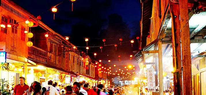 A Guide To Siniawan Night Market