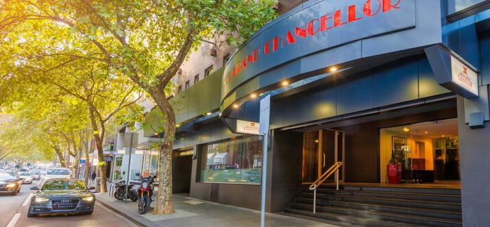 Les 10 meilleurs hôtels avec piscine sur le toit à Melbourne, Australie - Mise à jour 2025