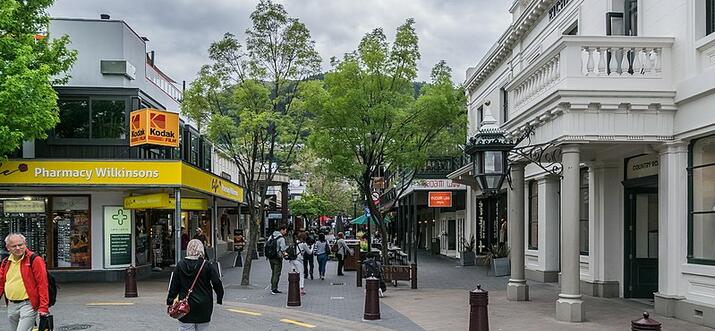 shopping malls in queenstown