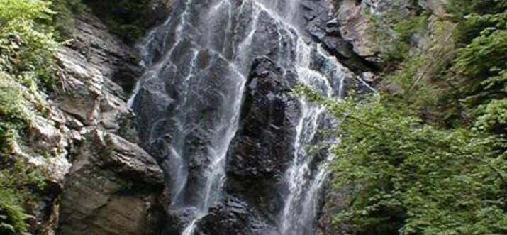 waterfall hikes in maine