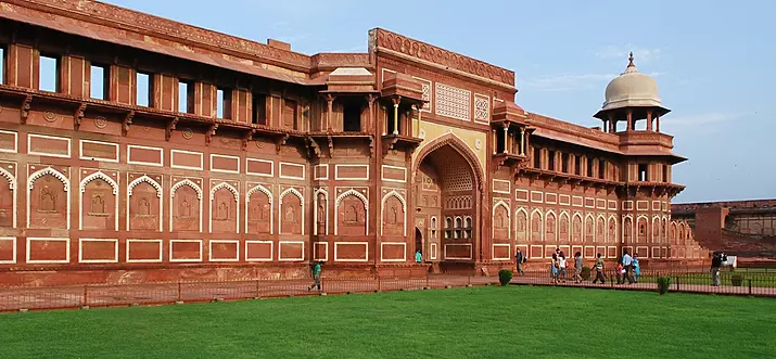 A Guide To Agra Fort, Agra