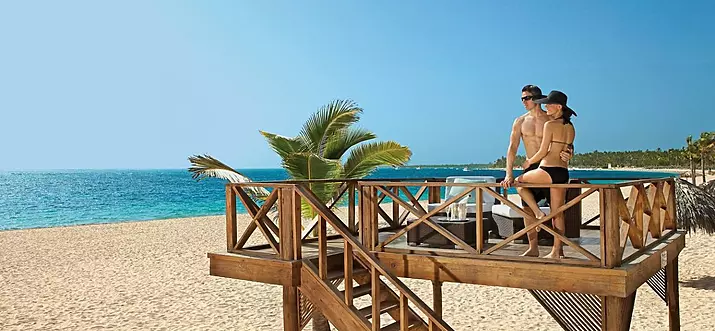 Top 12 Swim-Up Suites In The Caribbean