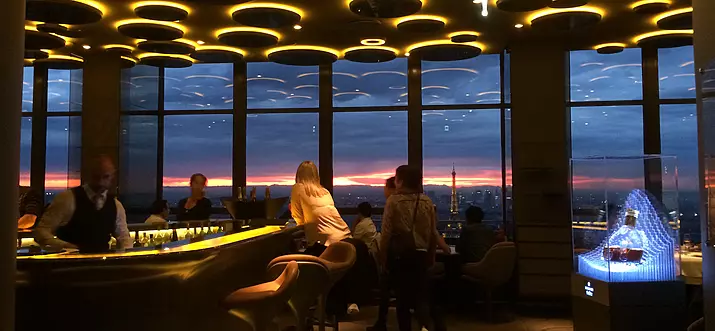 9 Restoran Di Paris Dengan Pemandangan Indah