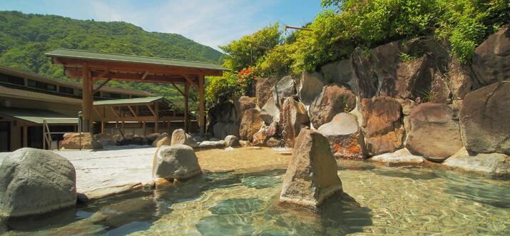 6 Hotels And Onsens In Japan For Stargazing