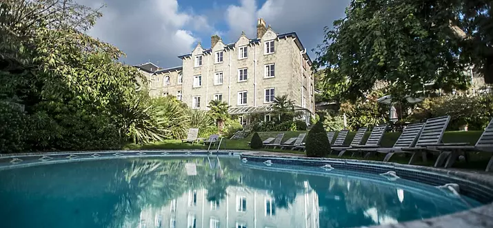 11 Best Dog- & Pet-Friendly Accommodations In Isle of Wight, England