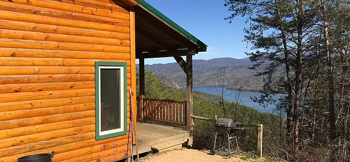 Top 10 Cabins With Hot Tubs In Tennessee, USA