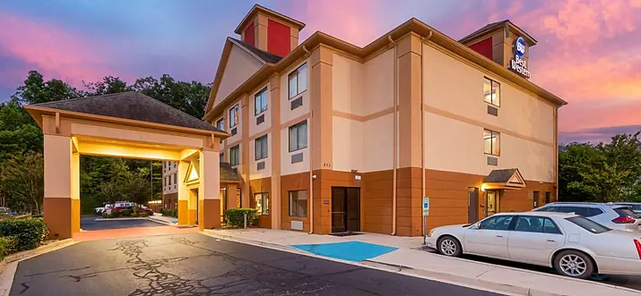 12 Best Hotels Near Lake Jocassee, South Carolina
