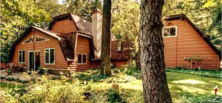 airbnb menomonie wi