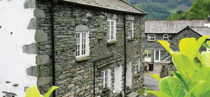 lake district holiday cottages with pool