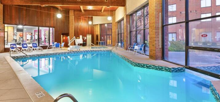 hotels in columbus ohio with indoor pool