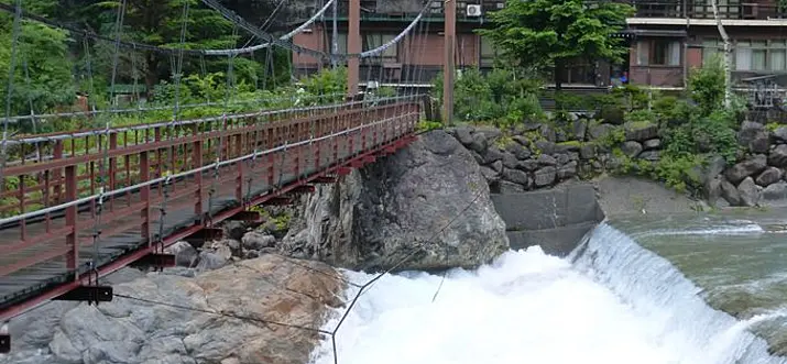 Experience All Four Seasons at the Outdoor Bath at Shinhotaka Onsen’s Shinzansou